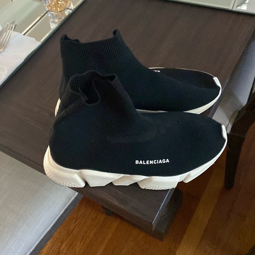 Causal designer shoe